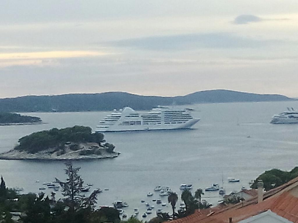 Apartment Bozo Hvar Town Eksteriør billede